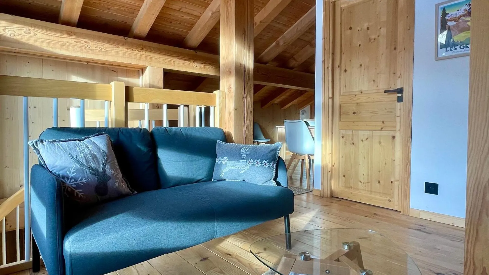Charmant Appartement Sous Combles, Neuf Les Gets Apartman